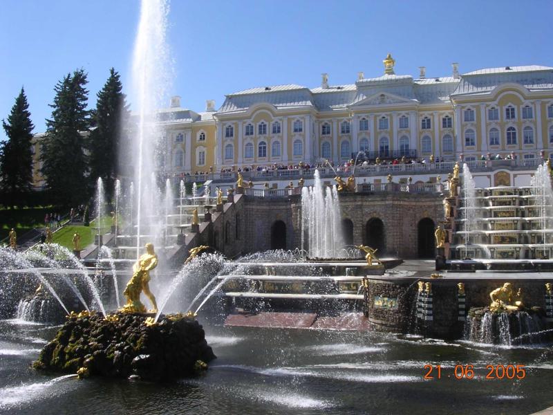 The University of Solar System Studies - Page 14 Russia_Peterhof