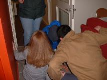 Jenny & Pat fall in the door