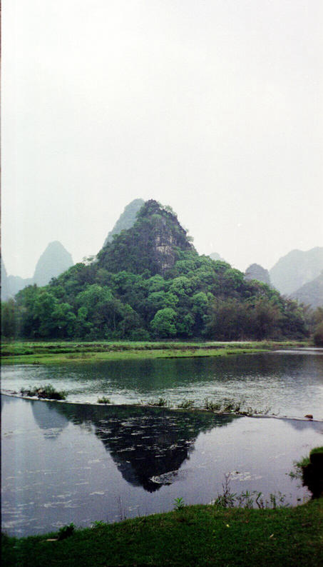 Limestone carsts aroung Yangshou on the Li river