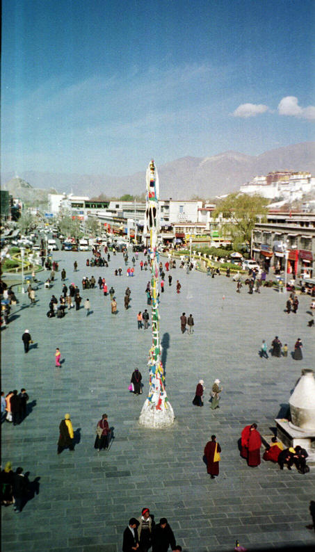 The Bakora front square as seen from the Johkang Temple roof