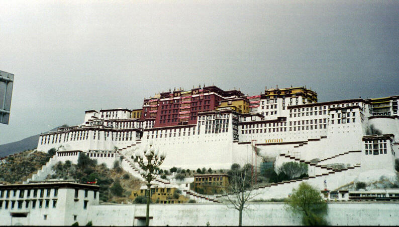 The Potala - the Dali%27s palace and seat ofthe Tibetan government stands eerily empty with the monks still tending to the building
