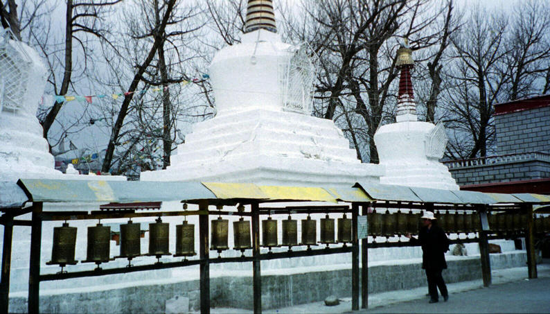 Stupas are burila urns to honour great people